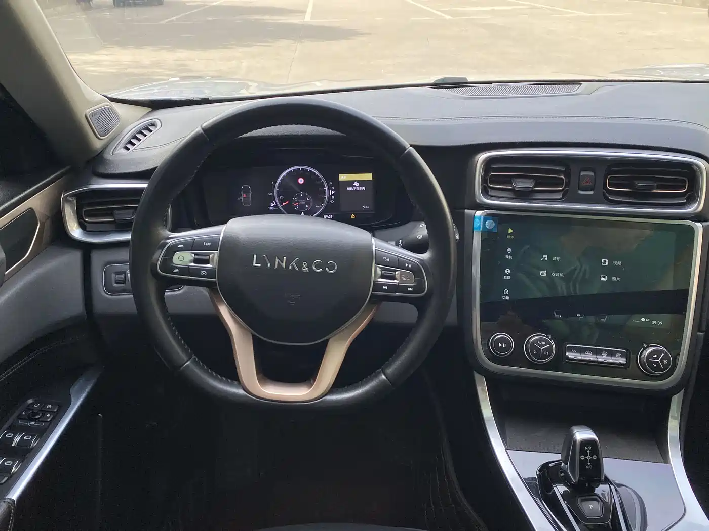 Lynk & Co 01 2017 2.0T 2WD Pro Version фото 14