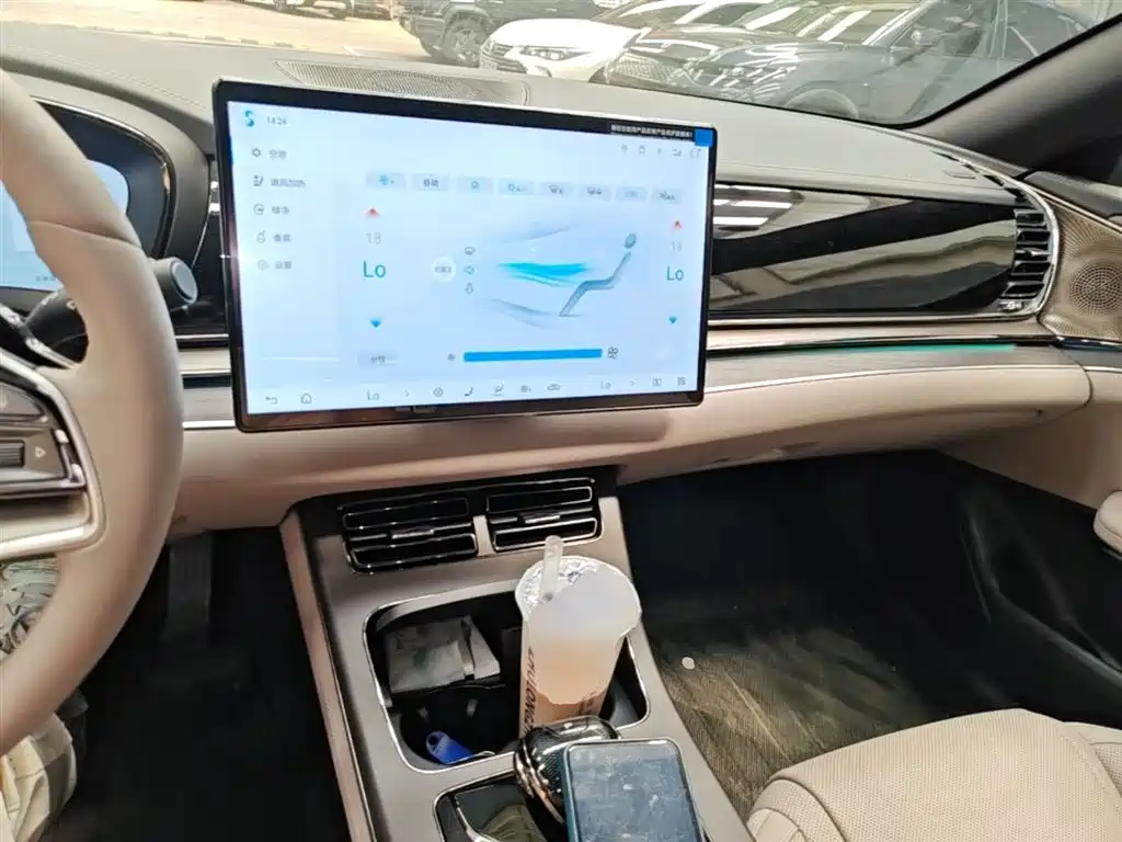 BYD Han 2025 DM-i Smart Driving Edition 125KM LiDAR Flagship фото 10