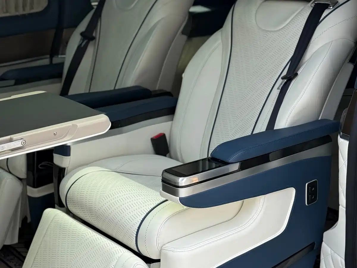 Mercedes-Benz V-Class 2021 V 260 L Long Wheelbase Luxury Edition фото 11