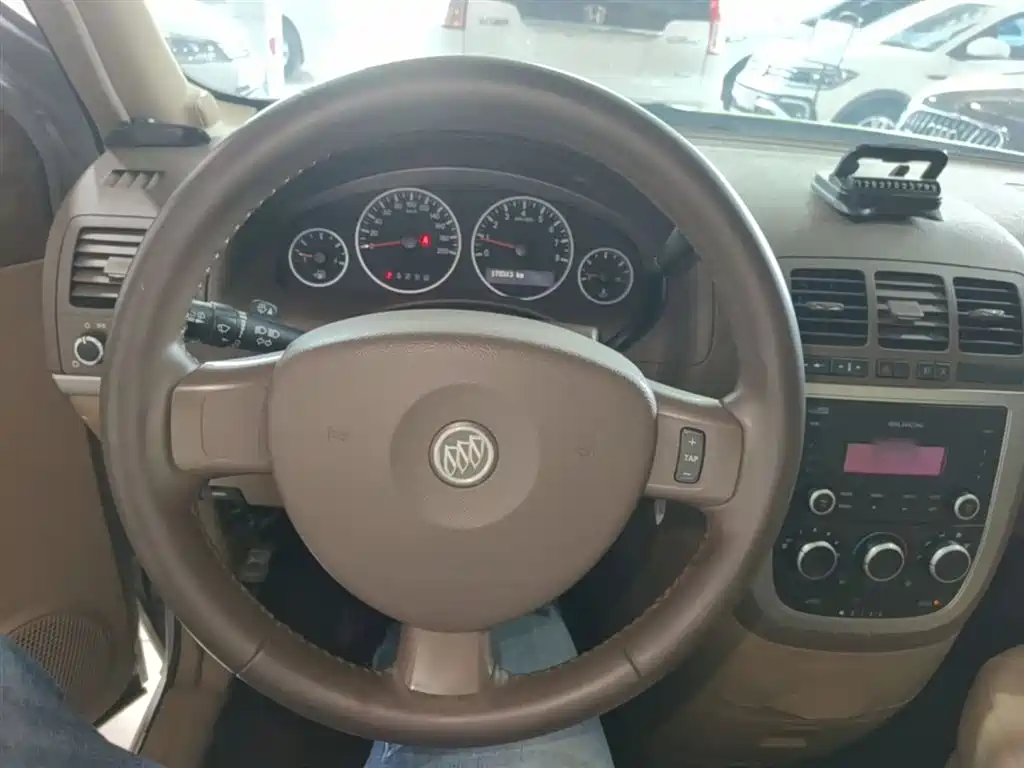 Buick GL8 2014 2.4L Classic Edition фото 11
