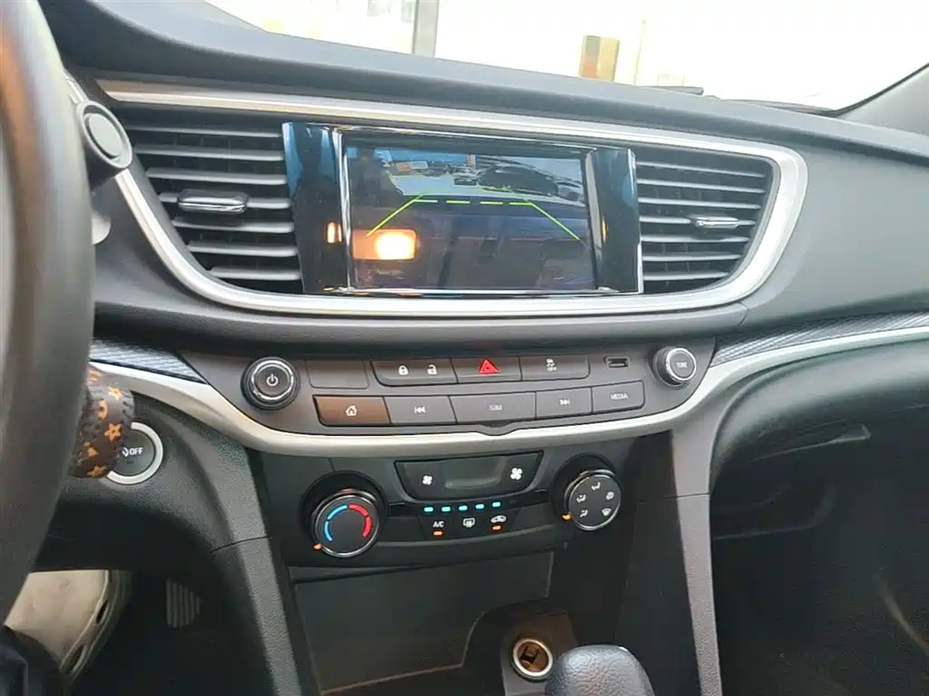 Фото 13 - Buick Excelle