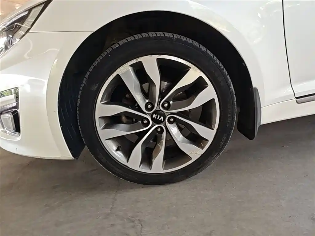 Kia K5 2014 2.0L Automatic LUXURY фото 23