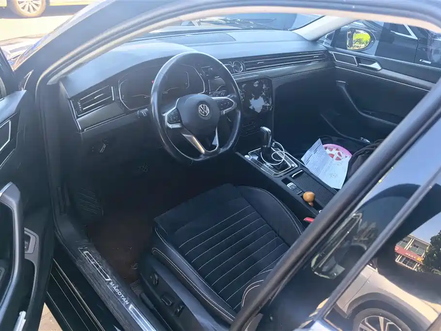 Volkswagen Magotan 2020 330TSI DSG Luxury фото 12