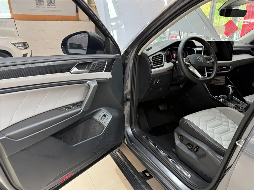 Volkswagen Tayron 2023 280TSI 2WD Luxury Plus Advanced Edition фото 18