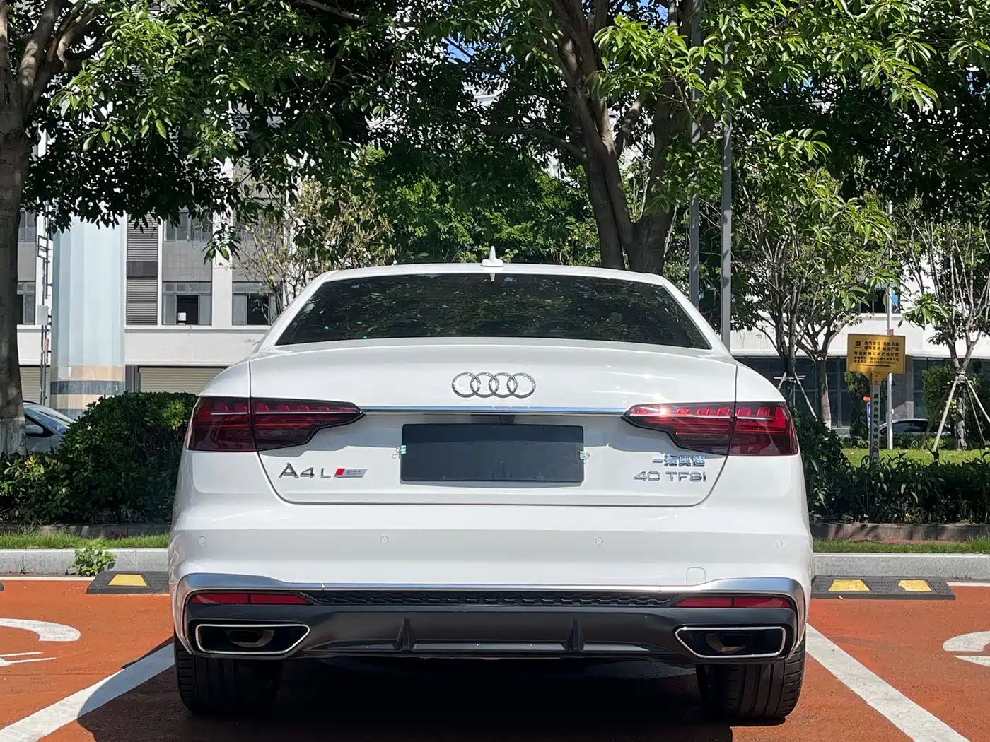 Audi A4L 2022 40 TFSI Luxury Dynamic фото 8