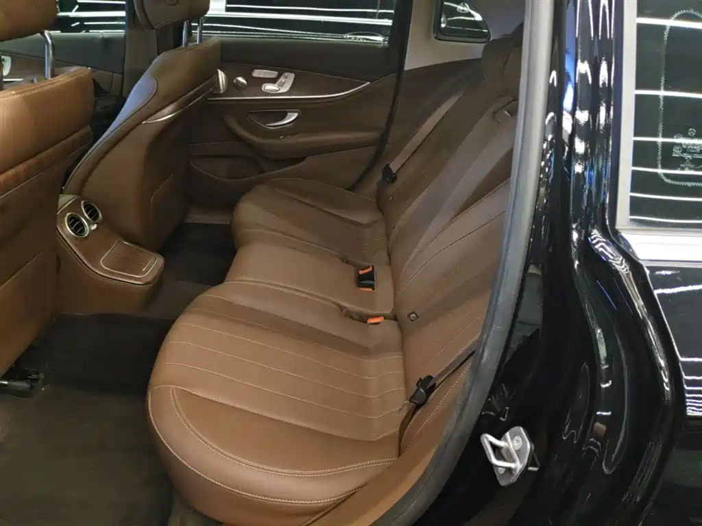 Mercedes-Benz E-Class 2023 E 300 L Luxury фото 17
