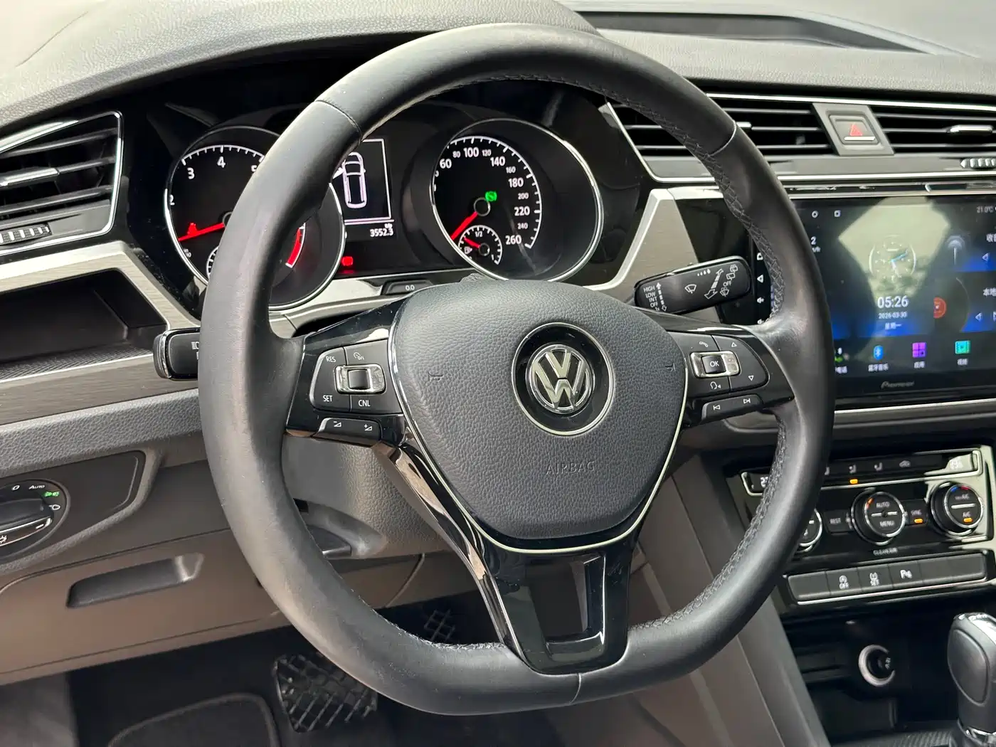 Volkswagen Touran 2016 Touran L 280TSI DSG Elegance фото 6