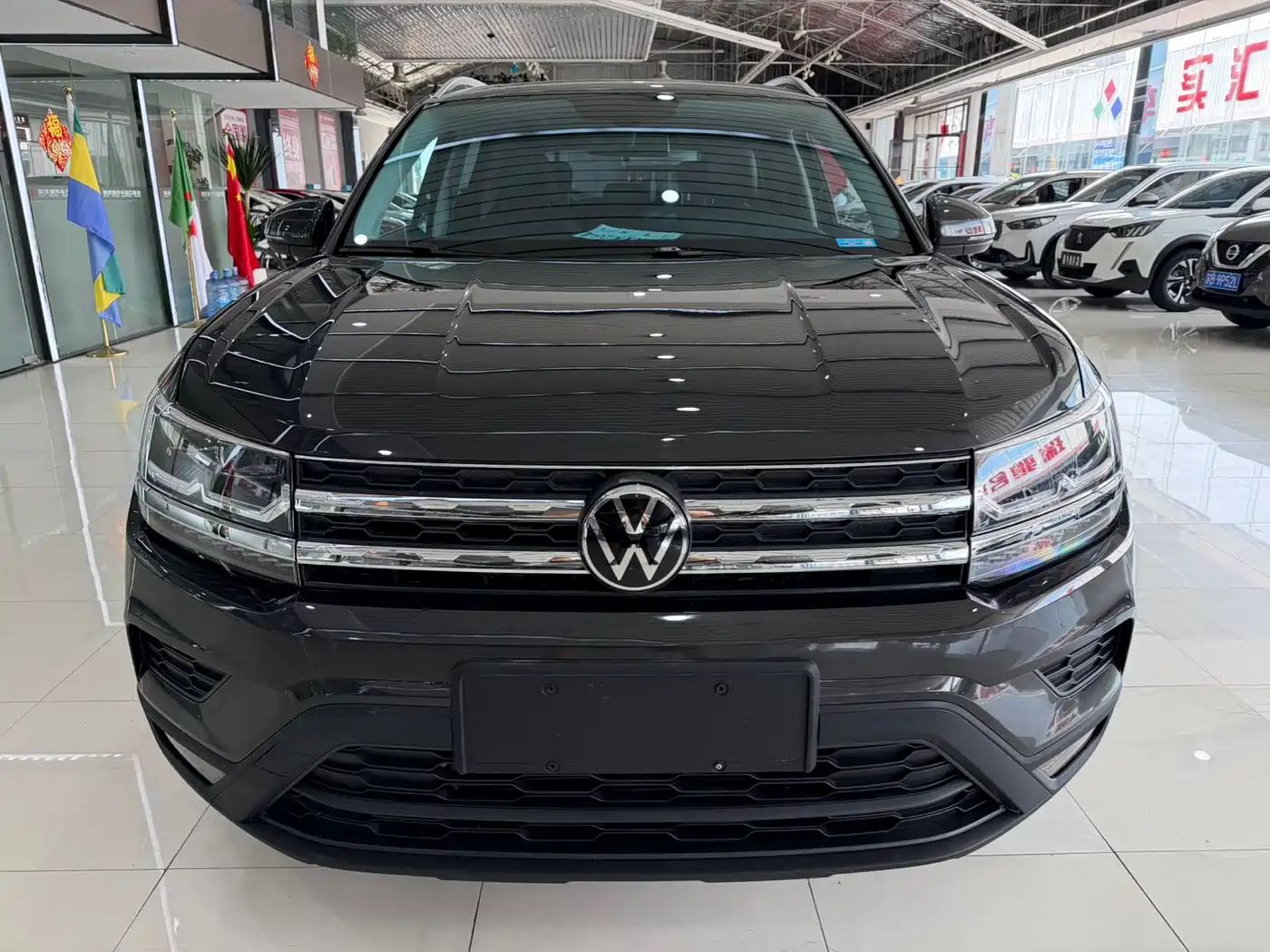 Volkswagen Tharu 2022 280TSI FWD Luxury Edition фото 2