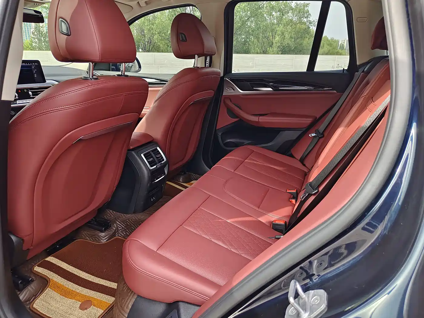 BMW iX3 2022 Leading Edition фото 8