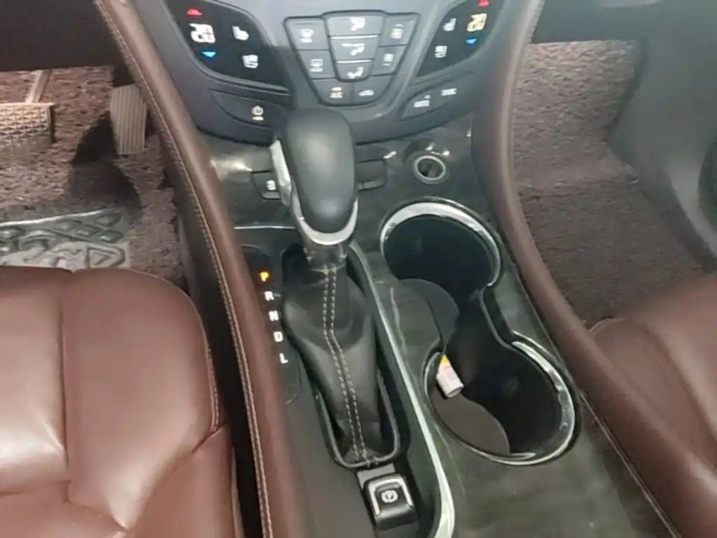 Фото 14 - Buick Envision Plus