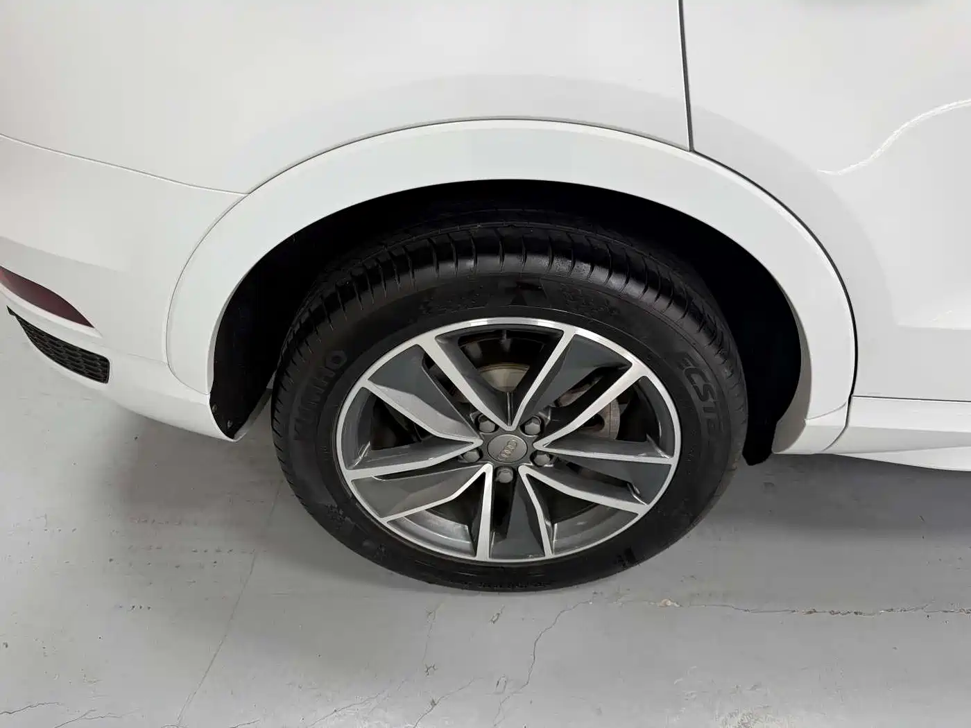 Audi Q3 2018 30 TFSI Fashion Collector's Edition фото 18