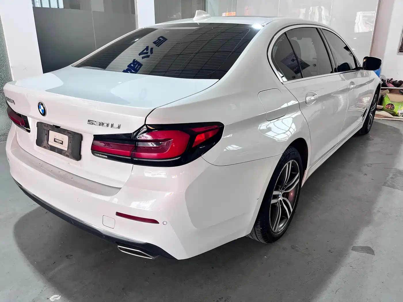 BMW 5 Series 2023 530Li Leading Luxury Package фото 13
