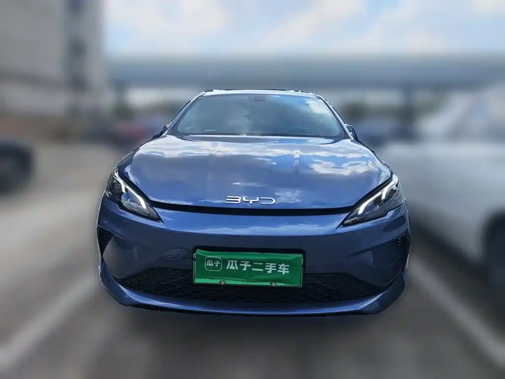 Фото 2 - BYD Seal 05