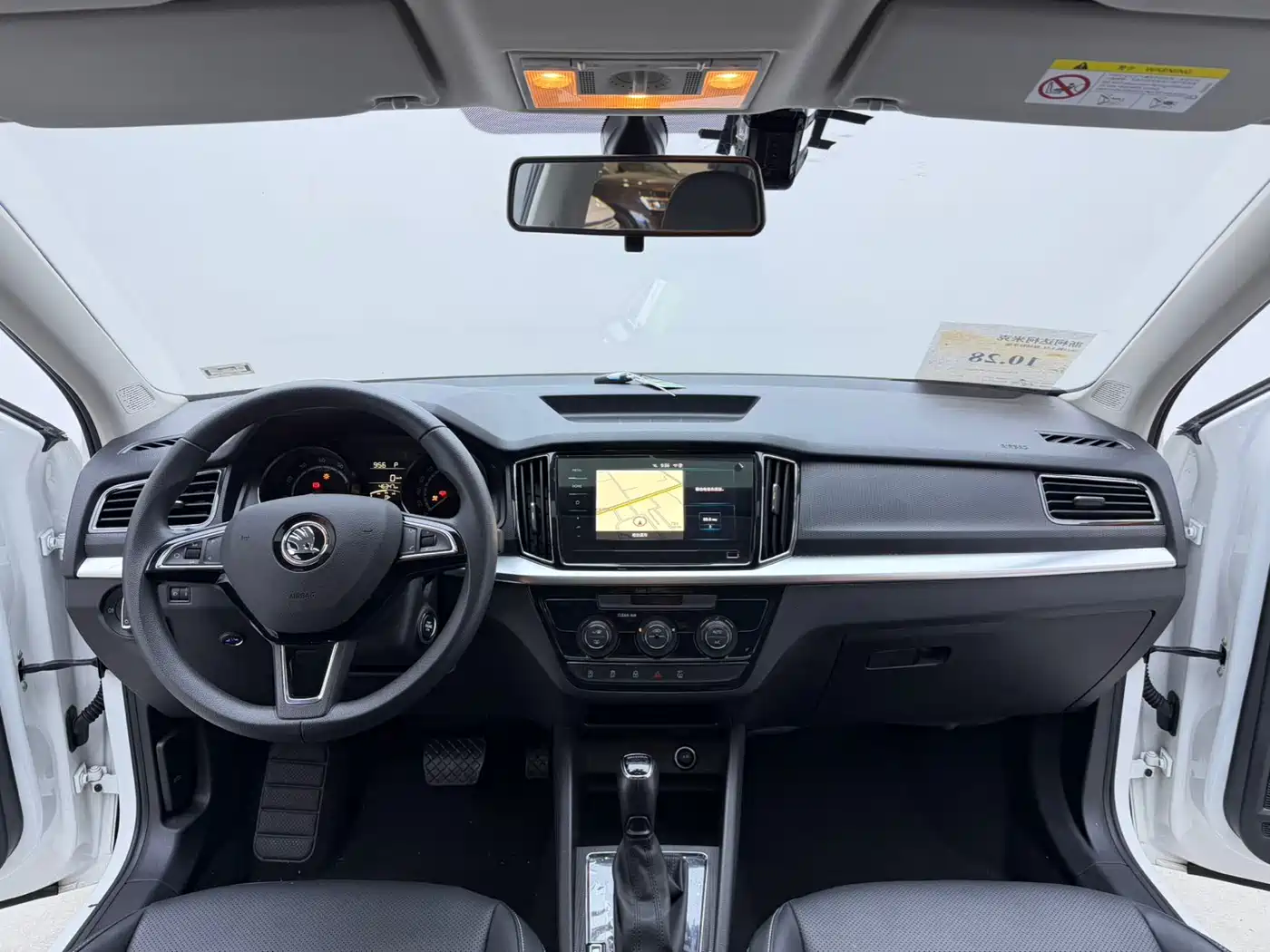 Škoda Kamiq 2022 1.5L Automatic Comfort Edition фото 17