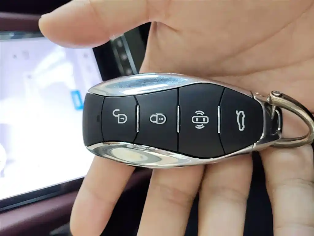 Hongqi H5 2023 1.5T DCT Smart Connect Flag Rhythm фото 9