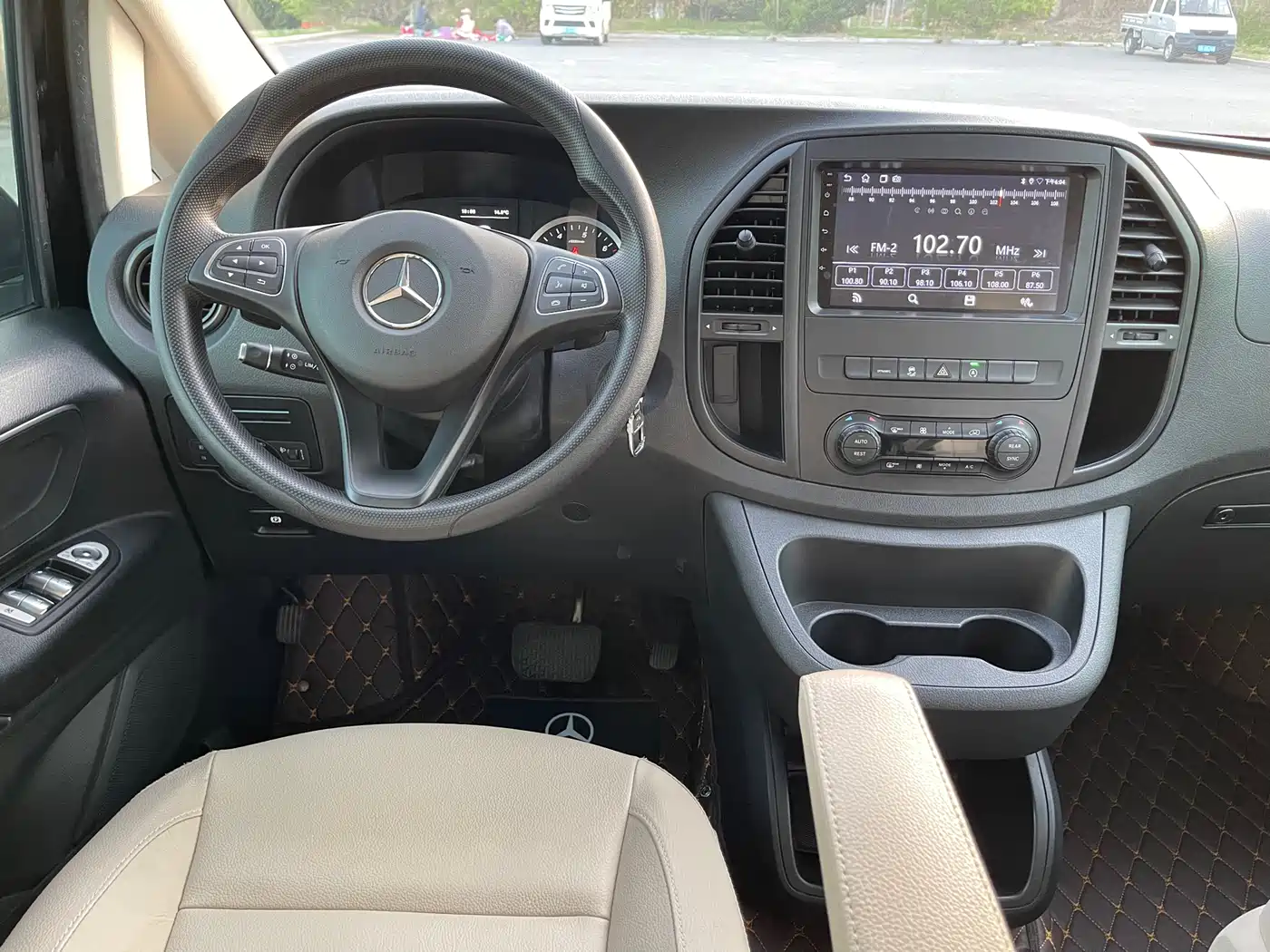 Mercedes-Benz Vito 2021 2.0T Elite 9-Seater фото 15