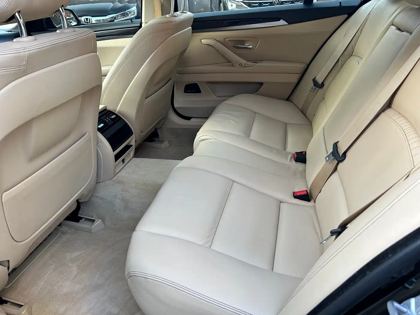 BMW 5 Series 2014 525Li Luxury Design Package фото 5