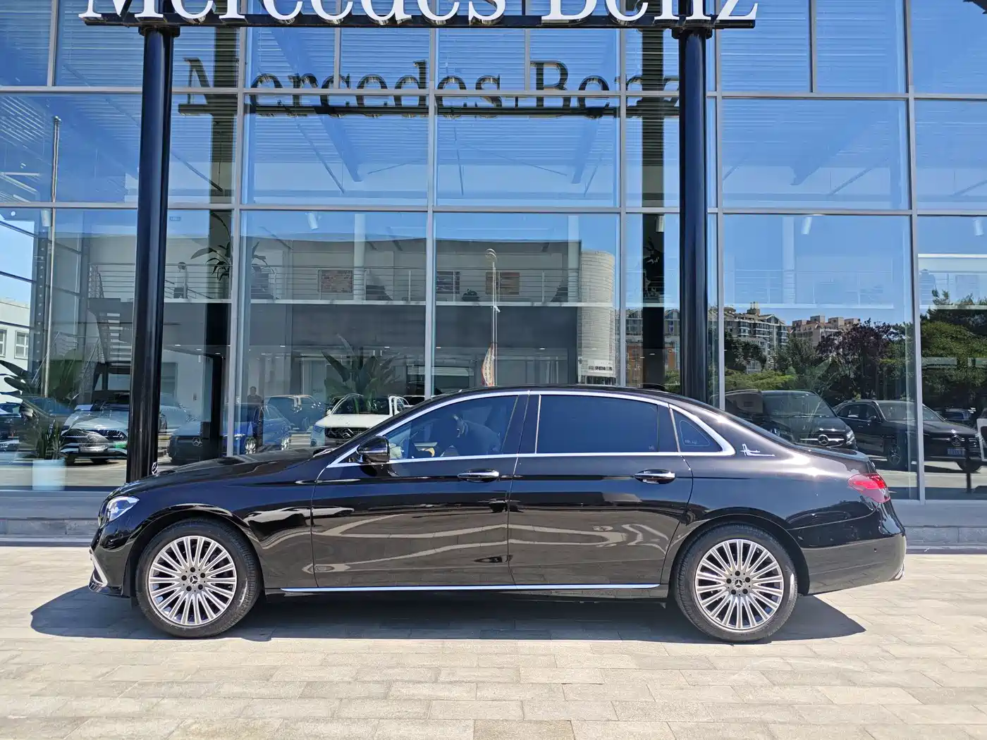 Mercedes-Benz E-Class 2023 E 300 L Luxury фото 3