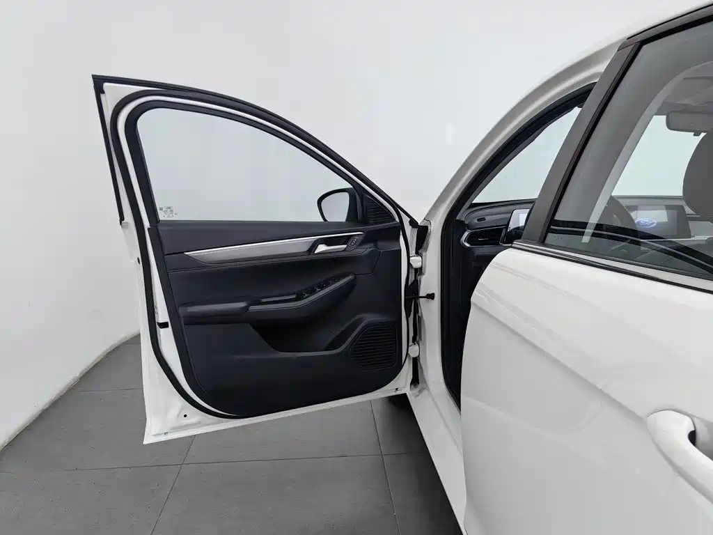 Ford Escort 2022 2021 1.5L Automatic Diamond Edition