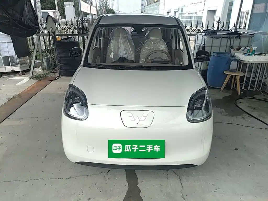 Wuling Motors Hongguang MINIEV 2026 2025 4-Door Advanced