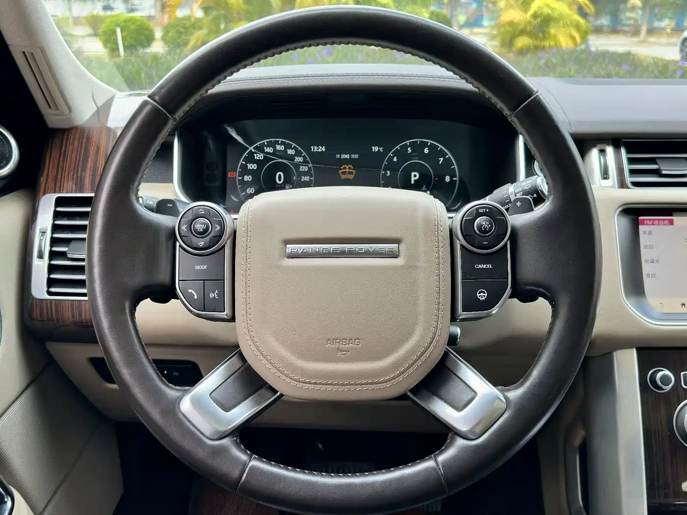 Land Rover Range Rover 2017 3.0 SC V6 Vogue LWB (Long Wheelbase) фото 21