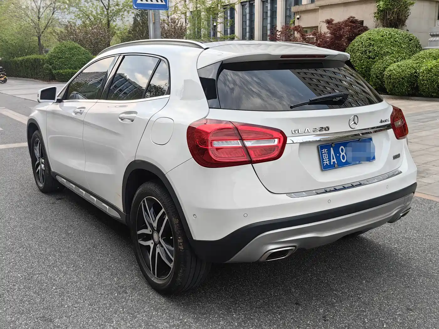 Mercedes-Benz GLA 2017 GLA 220 4MATIC Fashion фото 2