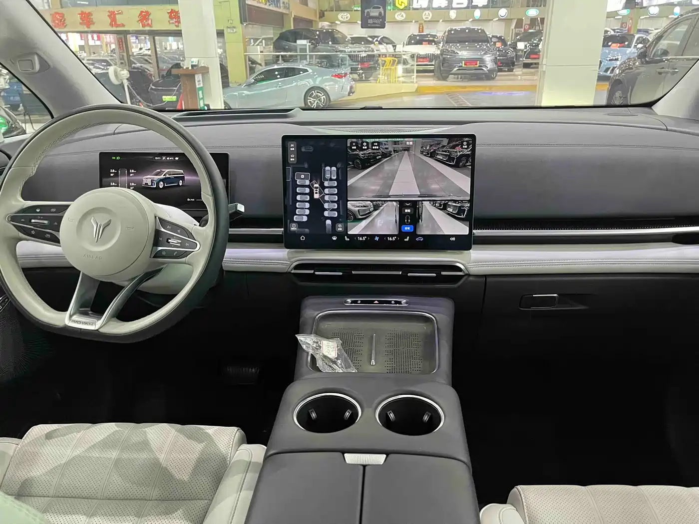 Voyah Auto Voyah Dreamer 2025 EV AWD Flagship Qiankun Edition фото 13
