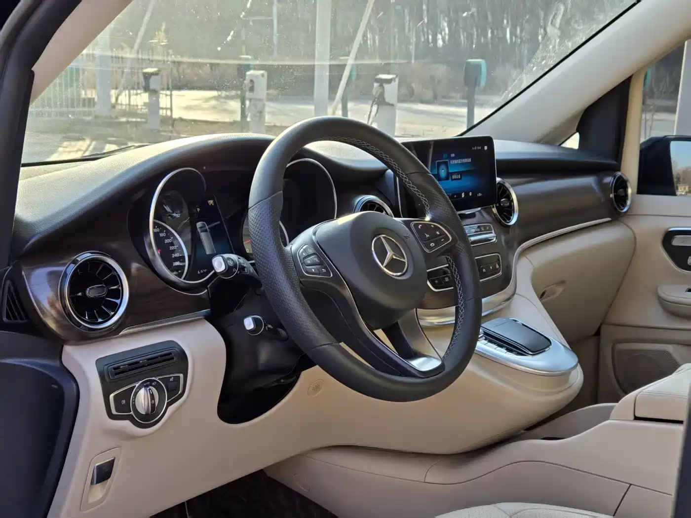 MERCEDES-BENZ V CLASS