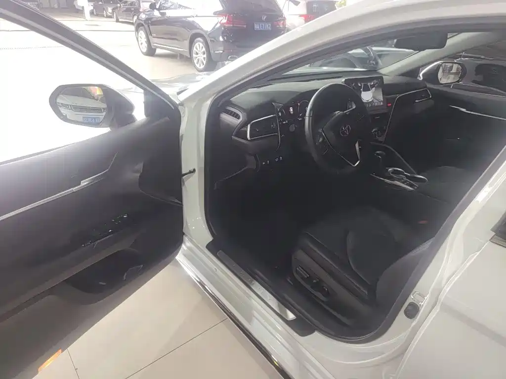 Toyota Camry 2024 2023 Hybrid 2.5HG Luxury Edition