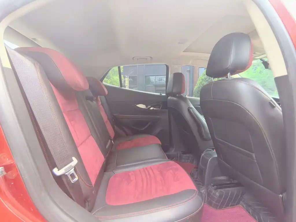 Фото 23 - Buick Encore