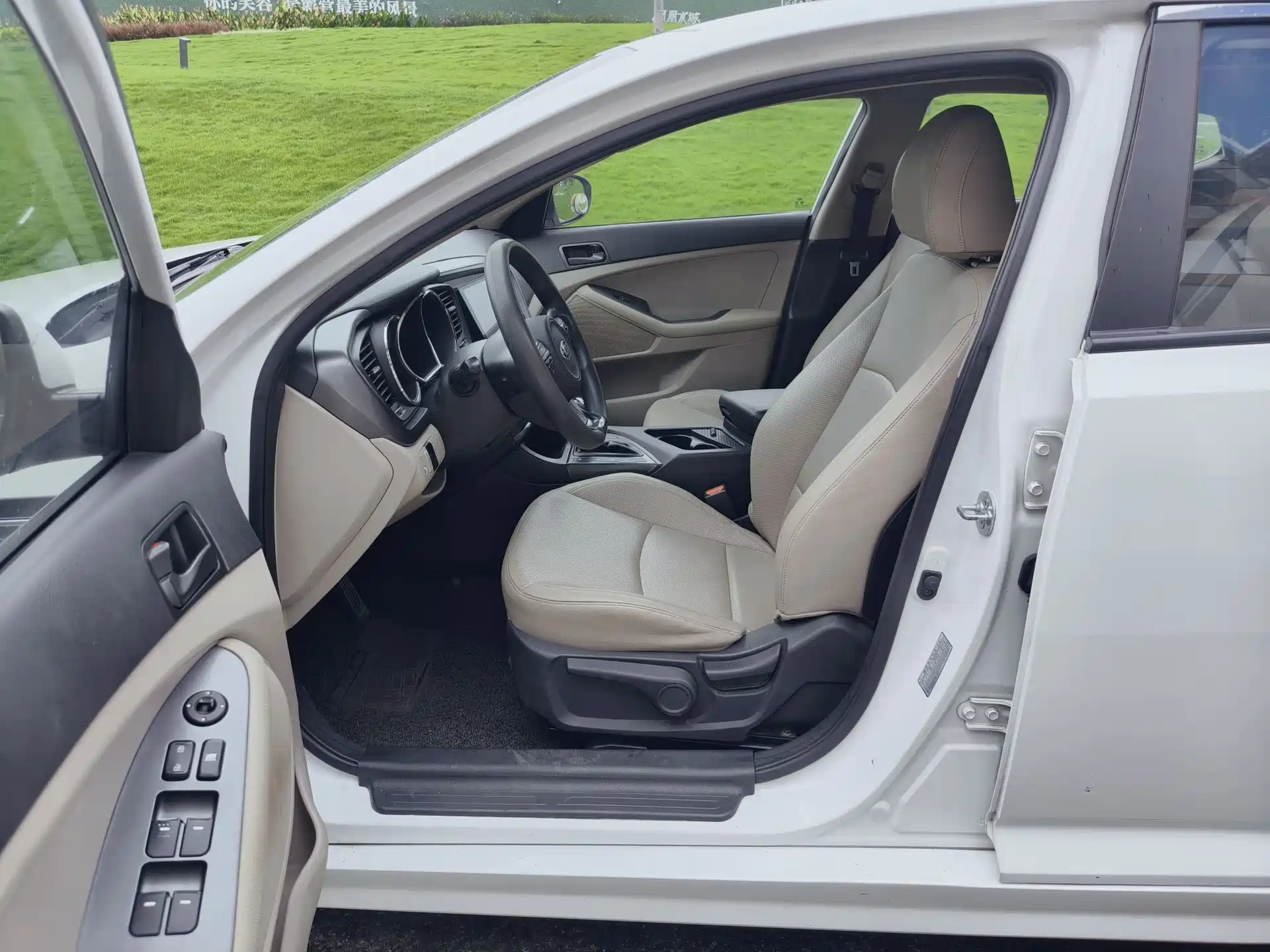 Фото 5 - Kia K5