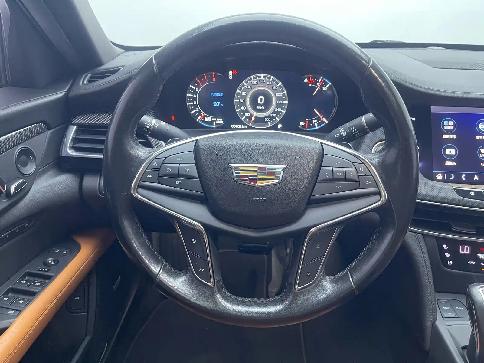 Фото 16 - Cadillac CT6