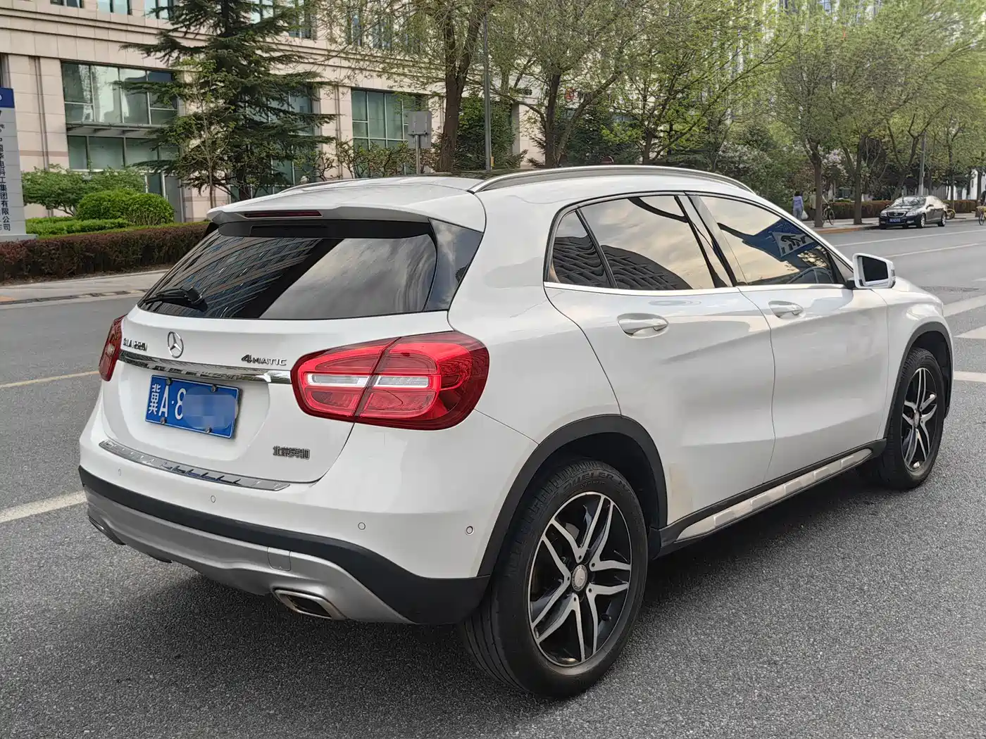 Mercedes-Benz GLA 2017 GLA 220 4MATIC Fashion фото 4
