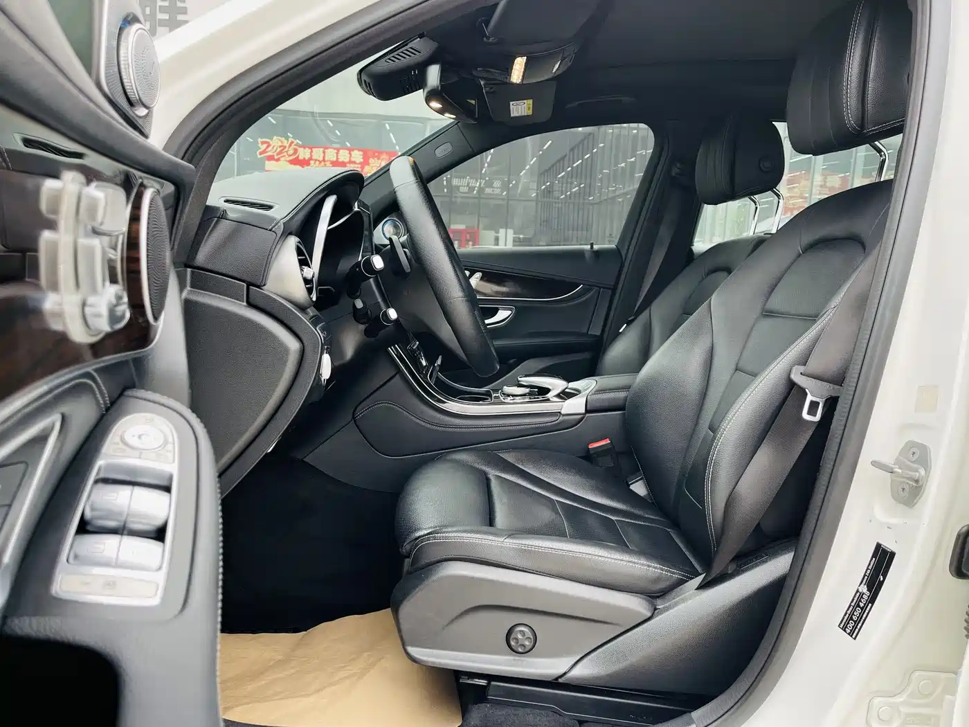 Mercedes-Benz GLC 2019 Facelift GLC 260 L 4MATIC Luxury фото 4