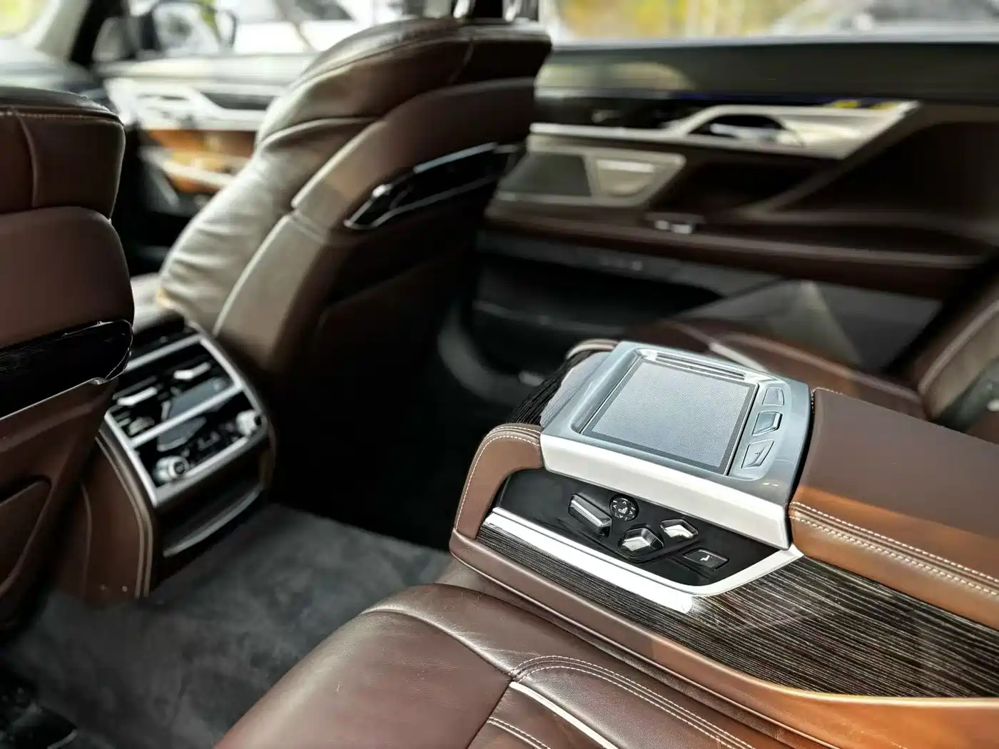 BMW 7 Series 2019 Facelift 730Li M Sport Package фото 6