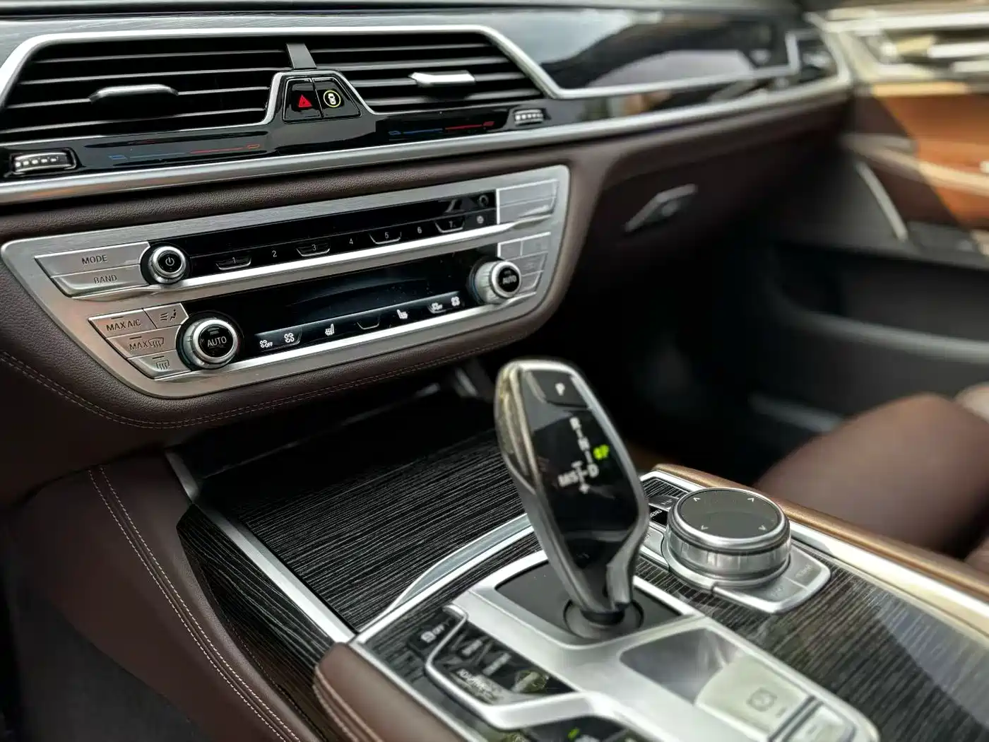 BMW 7 Series 2019 Facelift 730Li M Sport Package фото 8