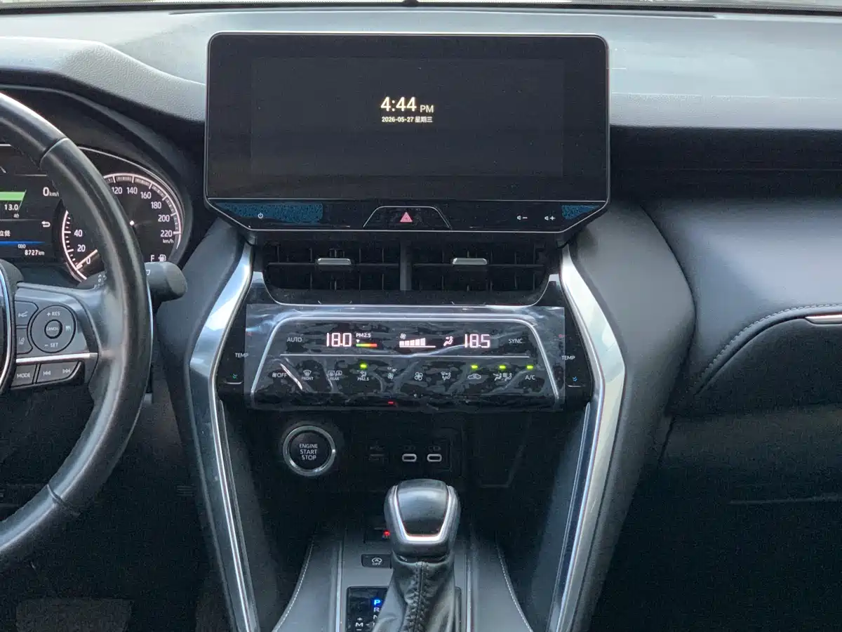 Toyota Venza 2023 2.0L CVT FWD Luxury фото 14