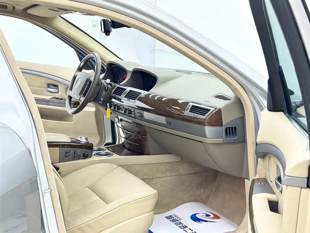 BMW 7 Series 2005 Model 730Li фото 13