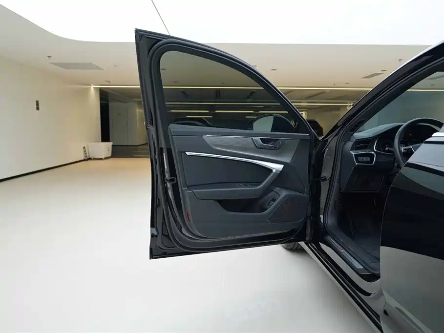 Audi A6L 2022 40 TFSI Luxury Dynamic фото 17