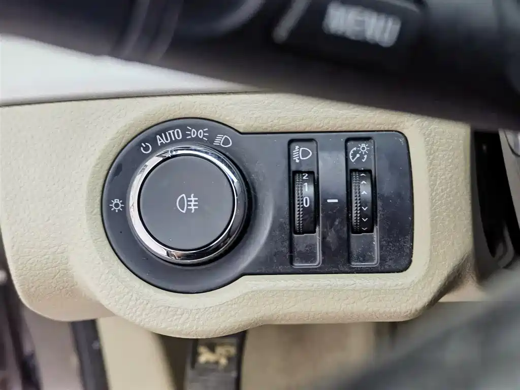 Buick GL8 2017 25S Premium Model China V фото 21