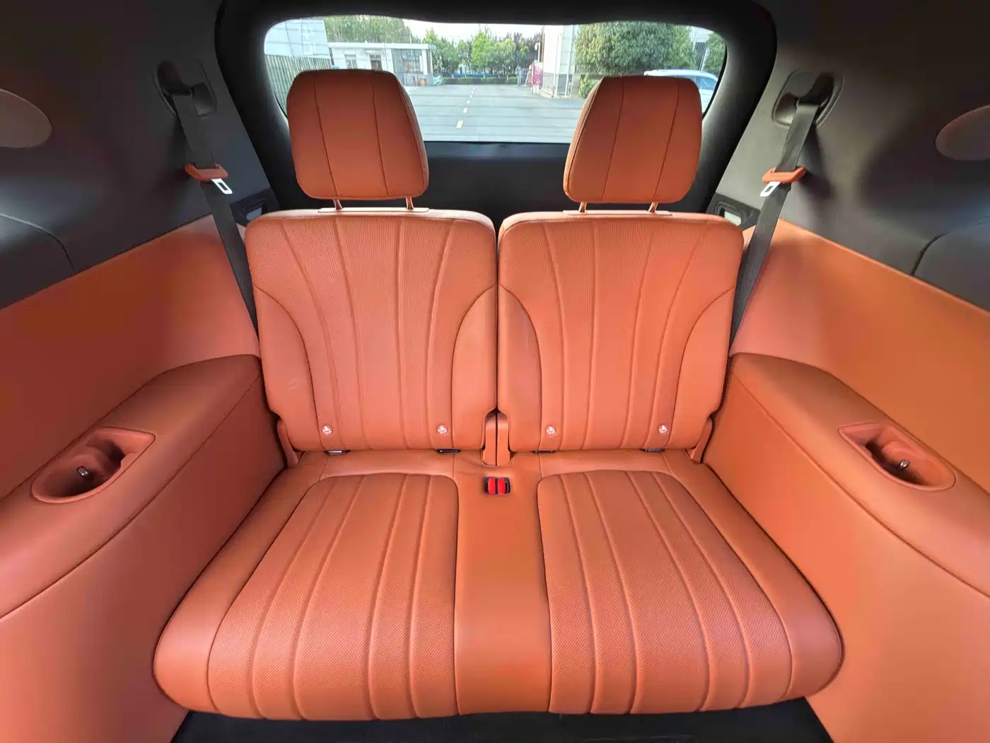 AITO Wenjie AITO M8 2025 Pure Electric Max+ 6-seater AWD фото 12