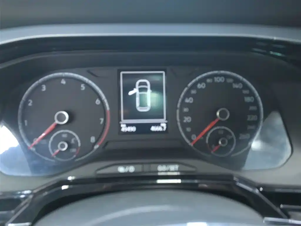 Volkswagen Polo 2021 Plus 1.5L Automatic Colorful Tech Edition фото 6