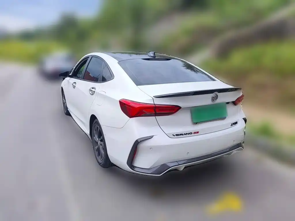 Фото 4 - Buick Verano