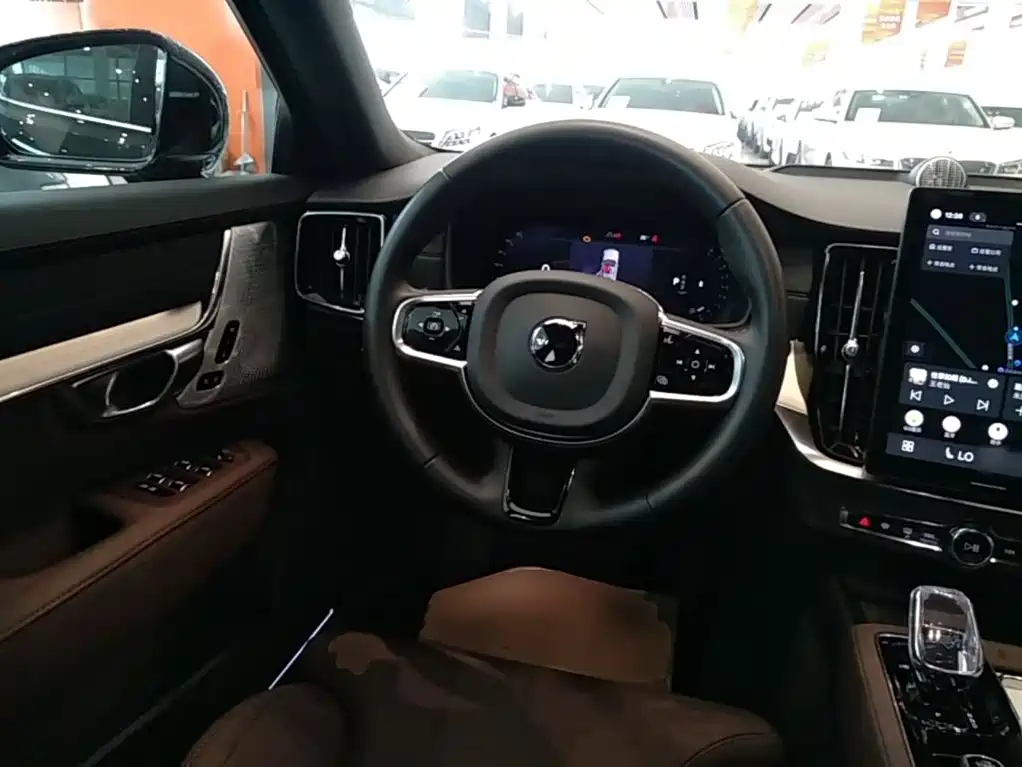 Volvo S90 2025 2026 B5 Zhiyuan Luxury Edition