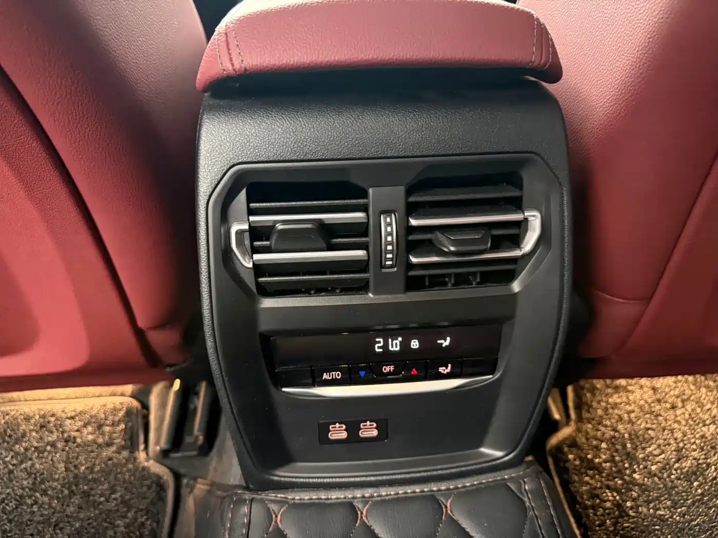 BMW 3 Series 2023 325Li M Sport Black Night Package фото 15