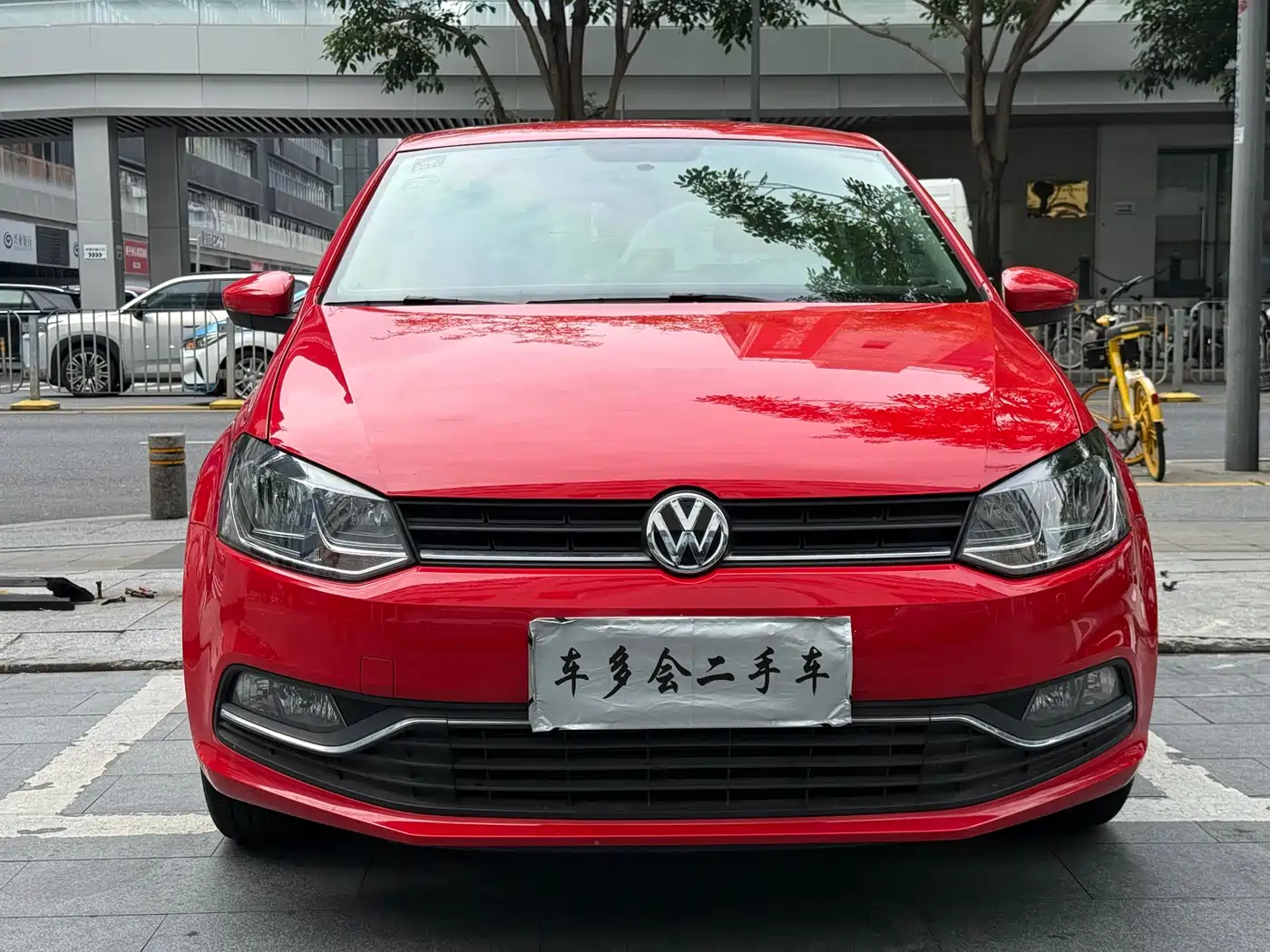 Volkswagen Polo 2016 1.6L Automatic Comfort фото 2