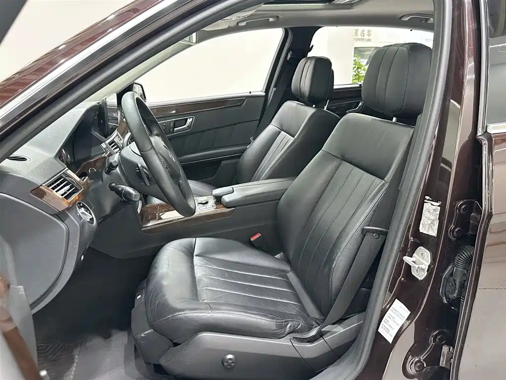 Mercedes-Benz E-Class 2013 E 300 L Elegance фото 8