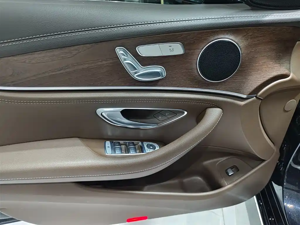 Mercedes-Benz E-Class 2023 E 260 L фото 5
