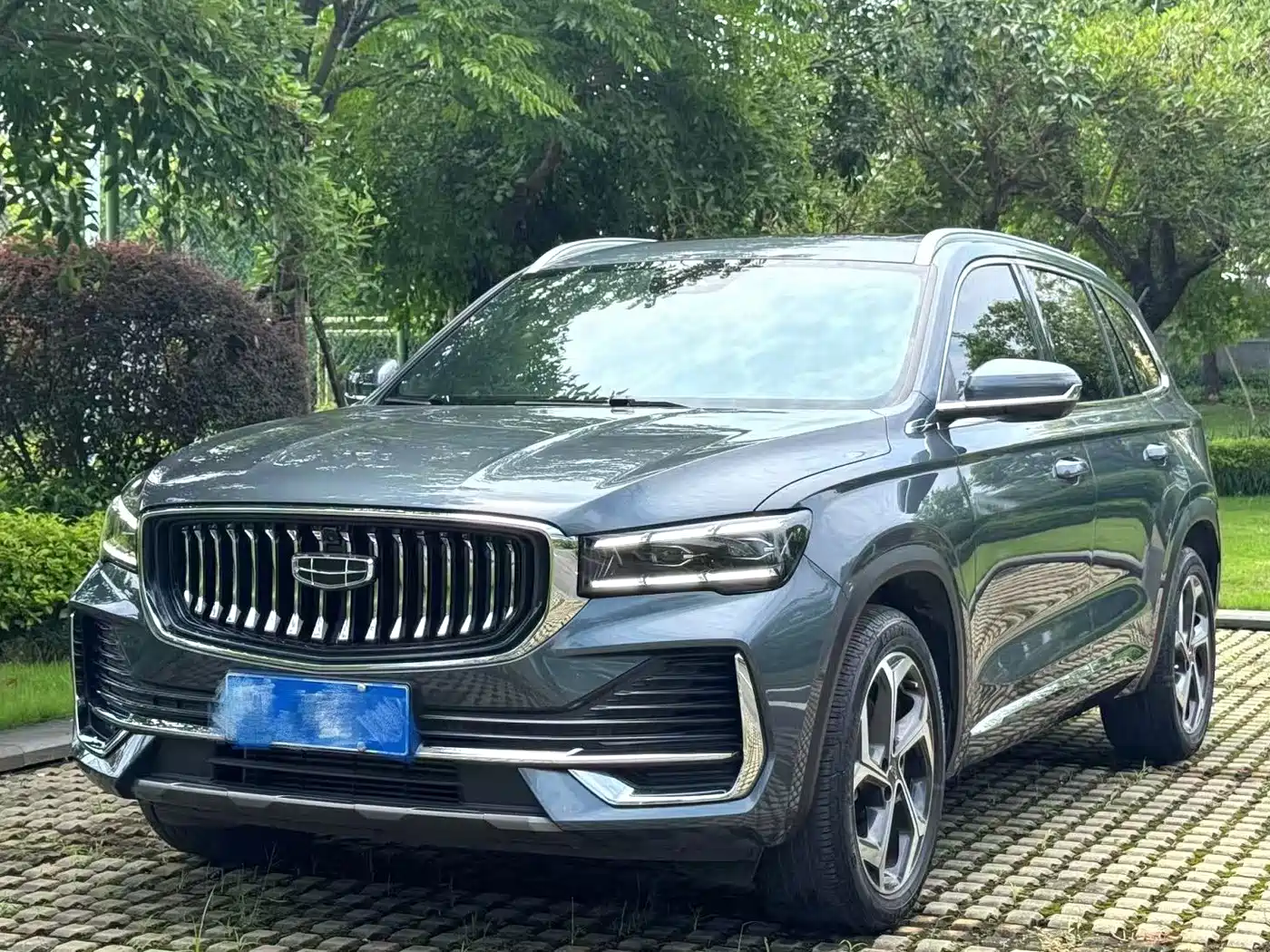Фото 2 - Geely Monjaro