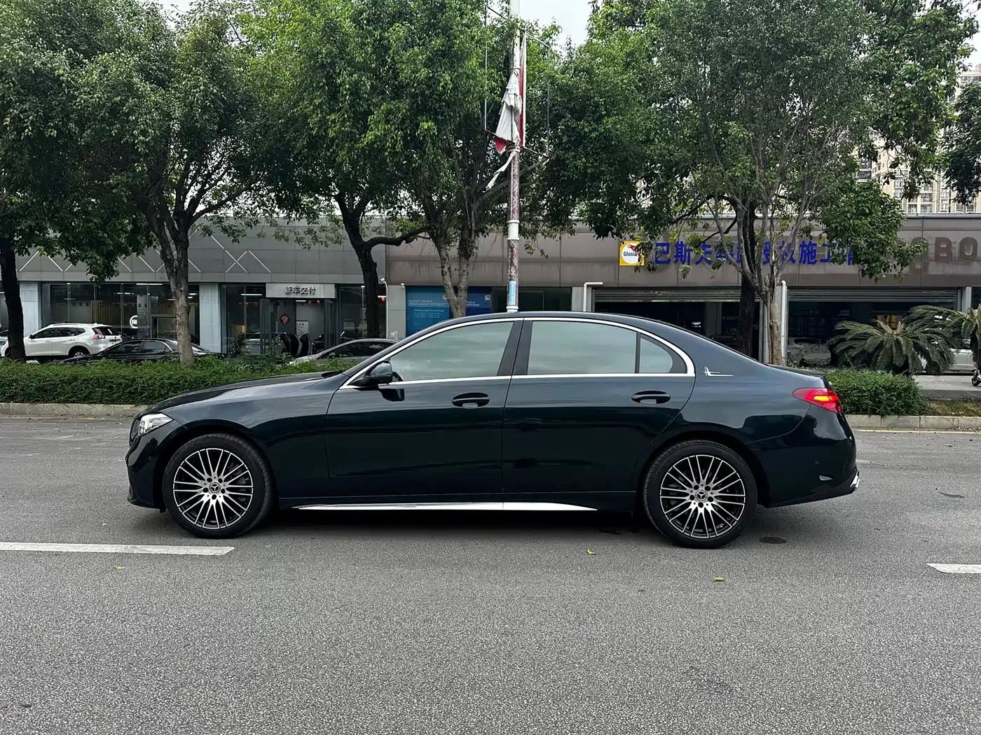 Mercedes-Benz C-Class 2025 C 260 L Sport Edition фото 4